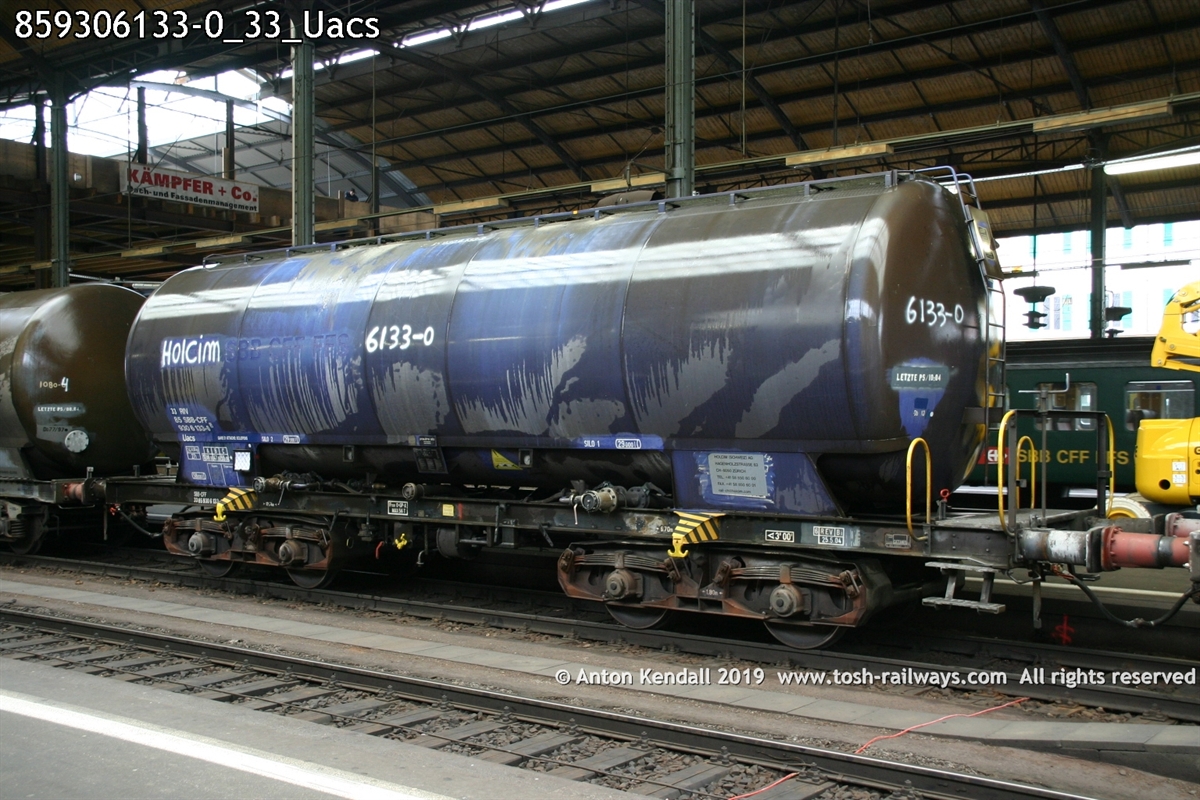859306133-0_33_Uacs.jpg